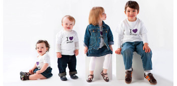 Дитячий одяг рядами